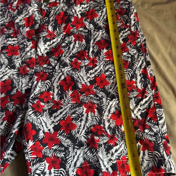 Caribbean red  tropical shorts - Picture 4 of 5